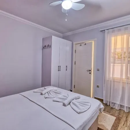 Dalyan Elit Apart Otel 3* Çeşme